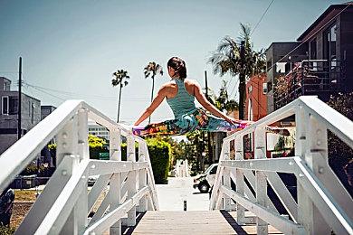 《猎天使魔女》贝姐前声优再发声 承认白金初次报价4000美元不实